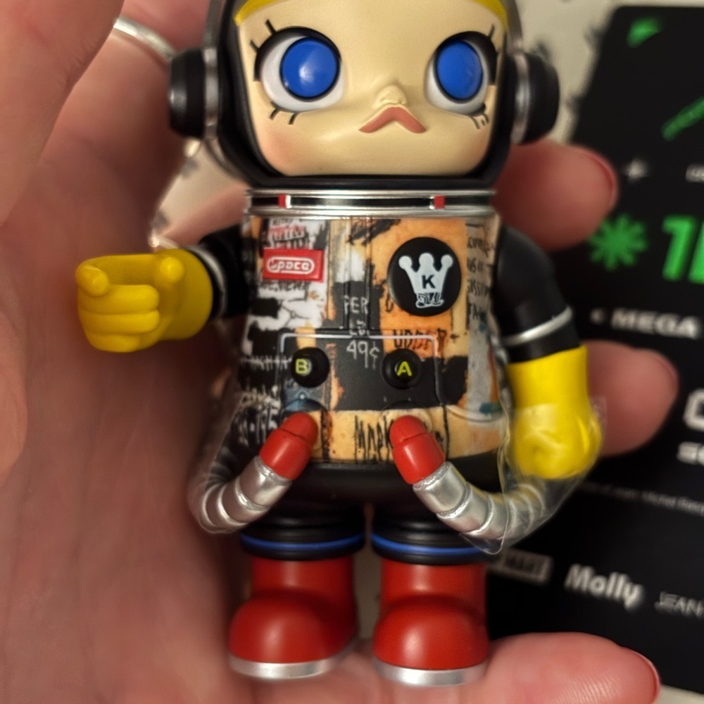 : : POP MART MEGA SPACE MOLLY JEAN-MICHEL BASQUIAT : : - Picture 6 of 16